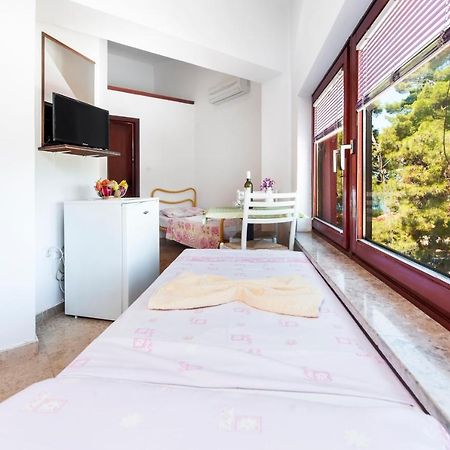 شقة Near Beach And Rovinj Center 4 المظهر الخارجي الصورة