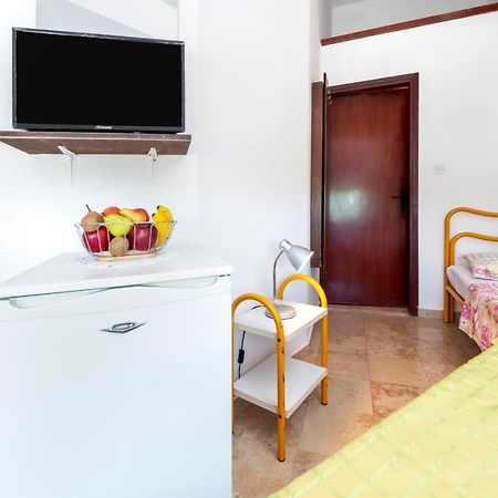 شقة Near Beach And Rovinj Center 4 المظهر الخارجي الصورة